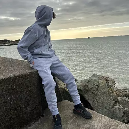 Ensemble de survêtement gris